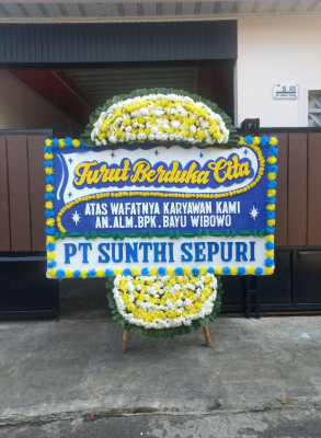 Papan Bunga Duka di Mazo