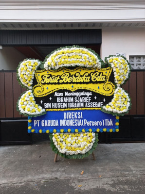 Papan Bunga Duka di Mazo