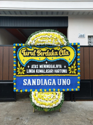 Papan Bunga Duka di Mazo